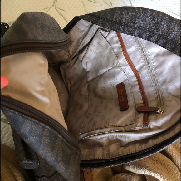 Large Michael kors backpack - Picture 4 of 4